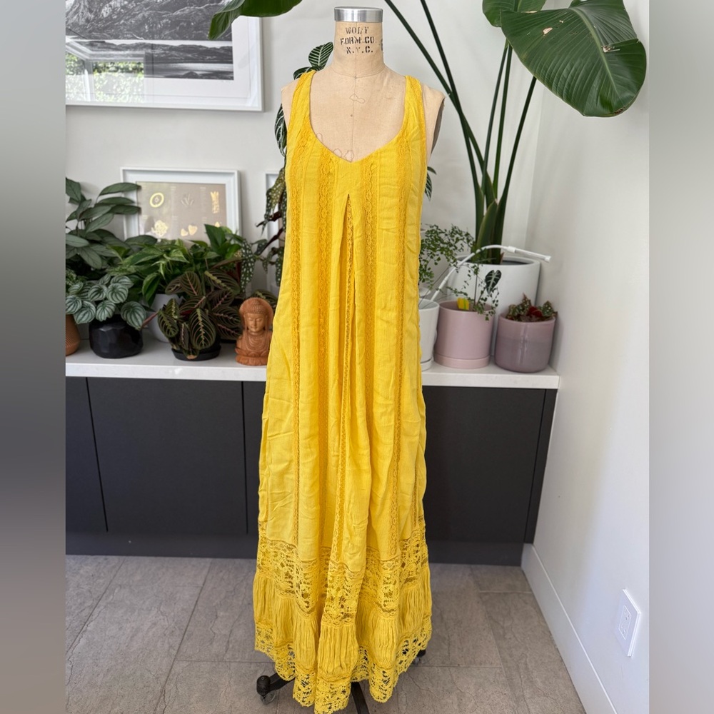 Alice + Olivia Vibrant Yellow Maxi Dress